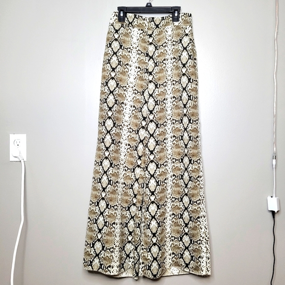 Wide Leg High Rise Animal Print Pants Size 4 Petite - Picture 1 of 5